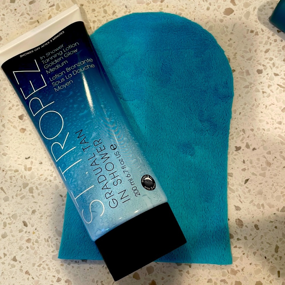 St. Tropez in shower tanning lotion, medium. New. 6.7 oz